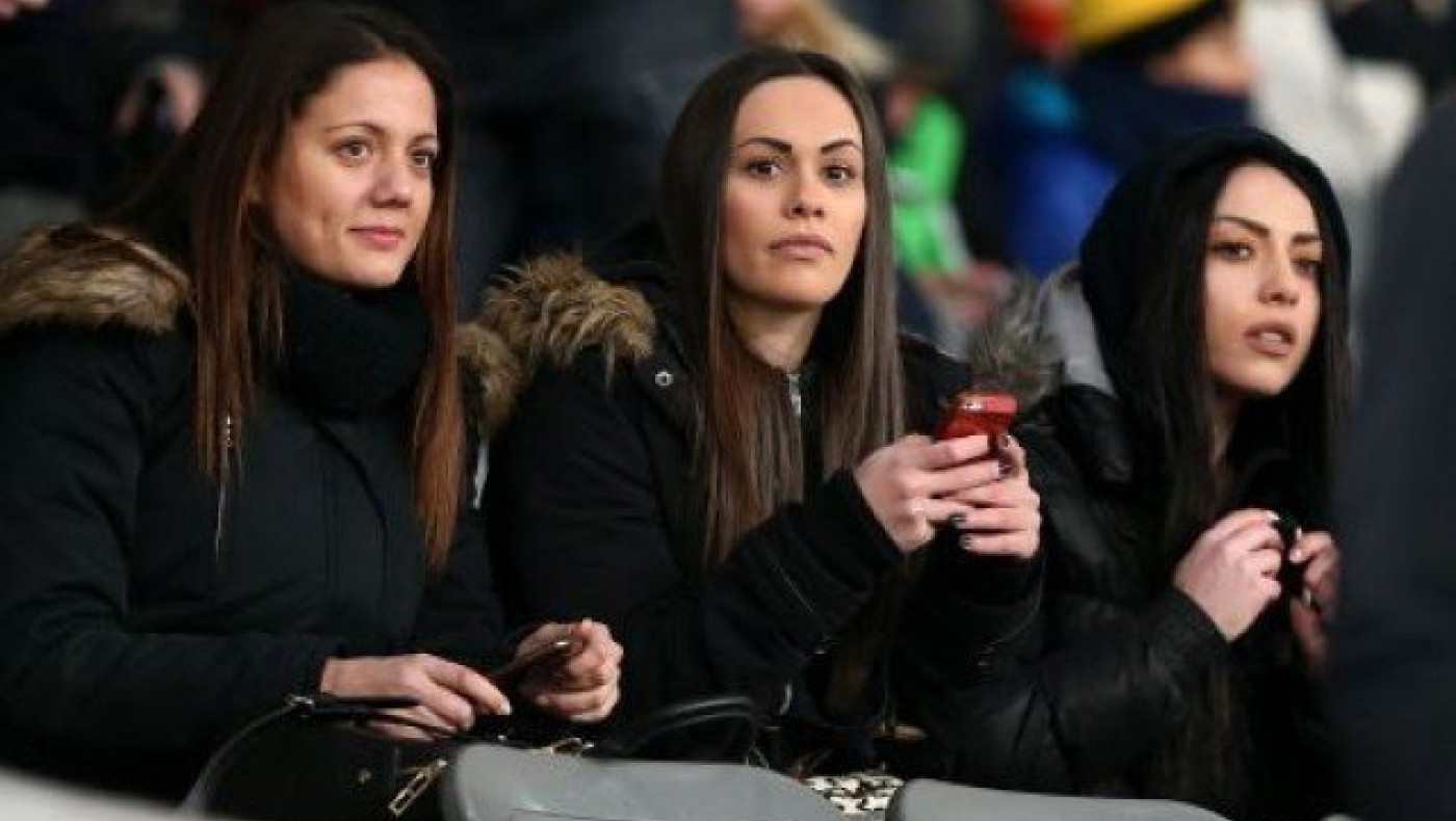 Αυτές ήταν οι... «ομορφιές» στο γήπεδο  ΟΑΚΑ! (PICS)