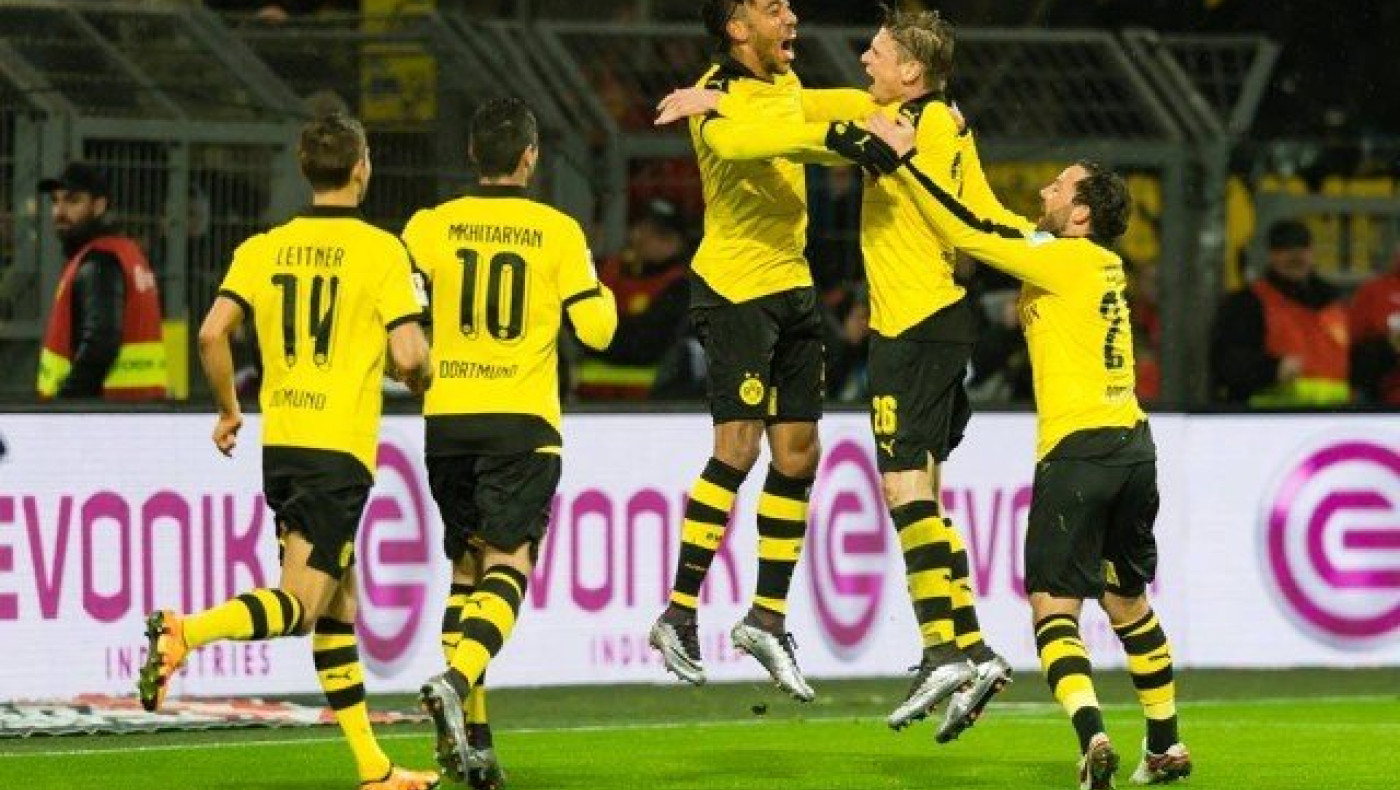 Καθάρισε στο δεύτερο η Ντόρτμουντ, ματσάρα στη Βρέμη