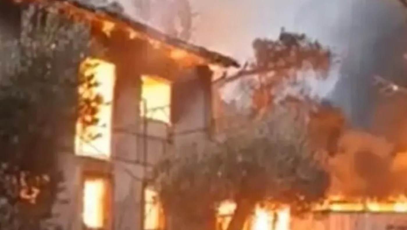 Άγιο Όρος: Φωτιά στο κελί των Αγίων Αρχαγγέλων (vid)