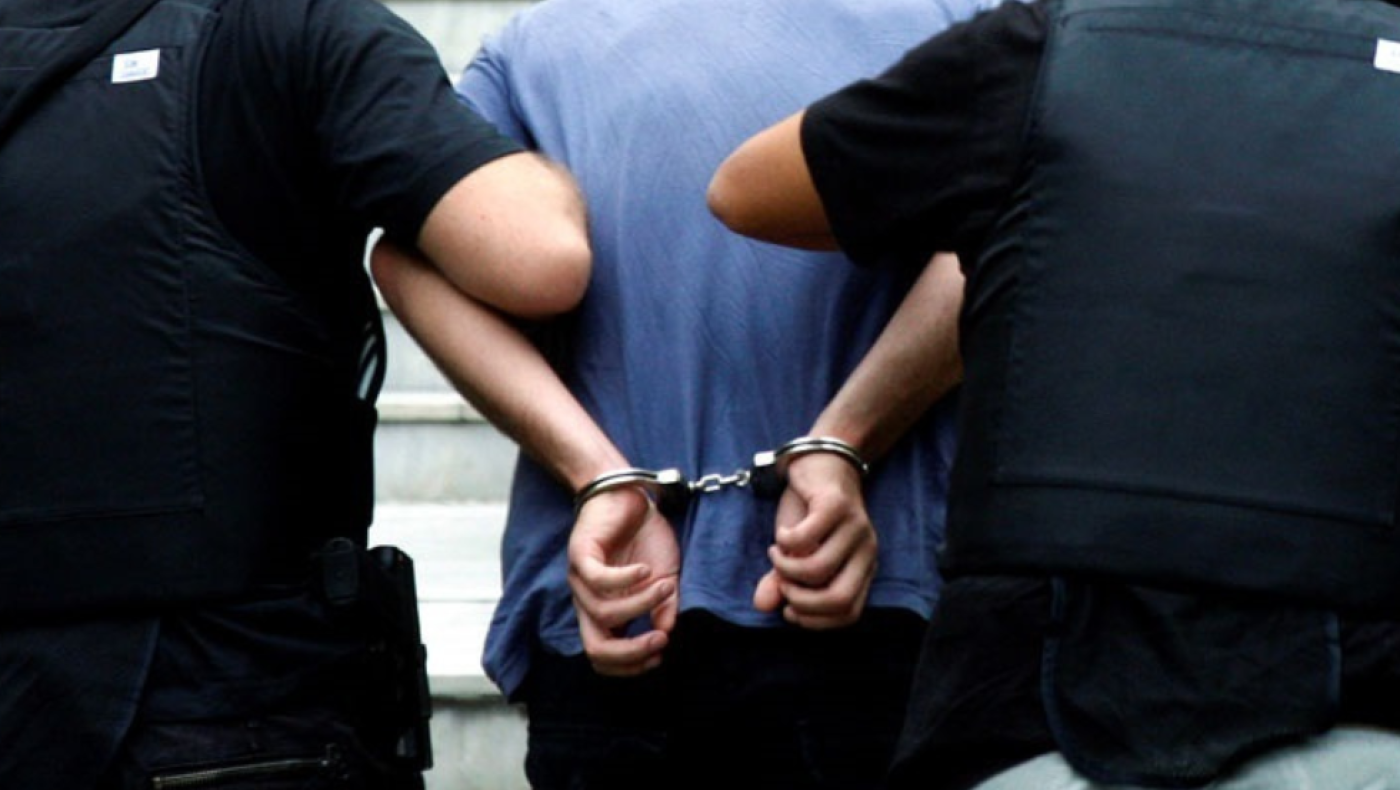 Χειροπέδες σε 40χρονο που δεν παρουσιάστηκε σε Α.Τ πριν το Άρης-ΠΑΟΚ