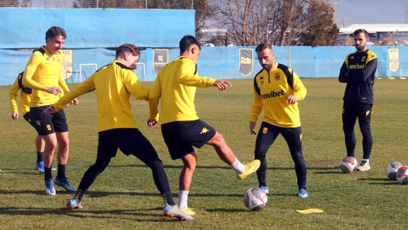 Άρης: Ποιοι ανέλαβαν την προπόνηση των παικτών ελλείψει... προπονητή;