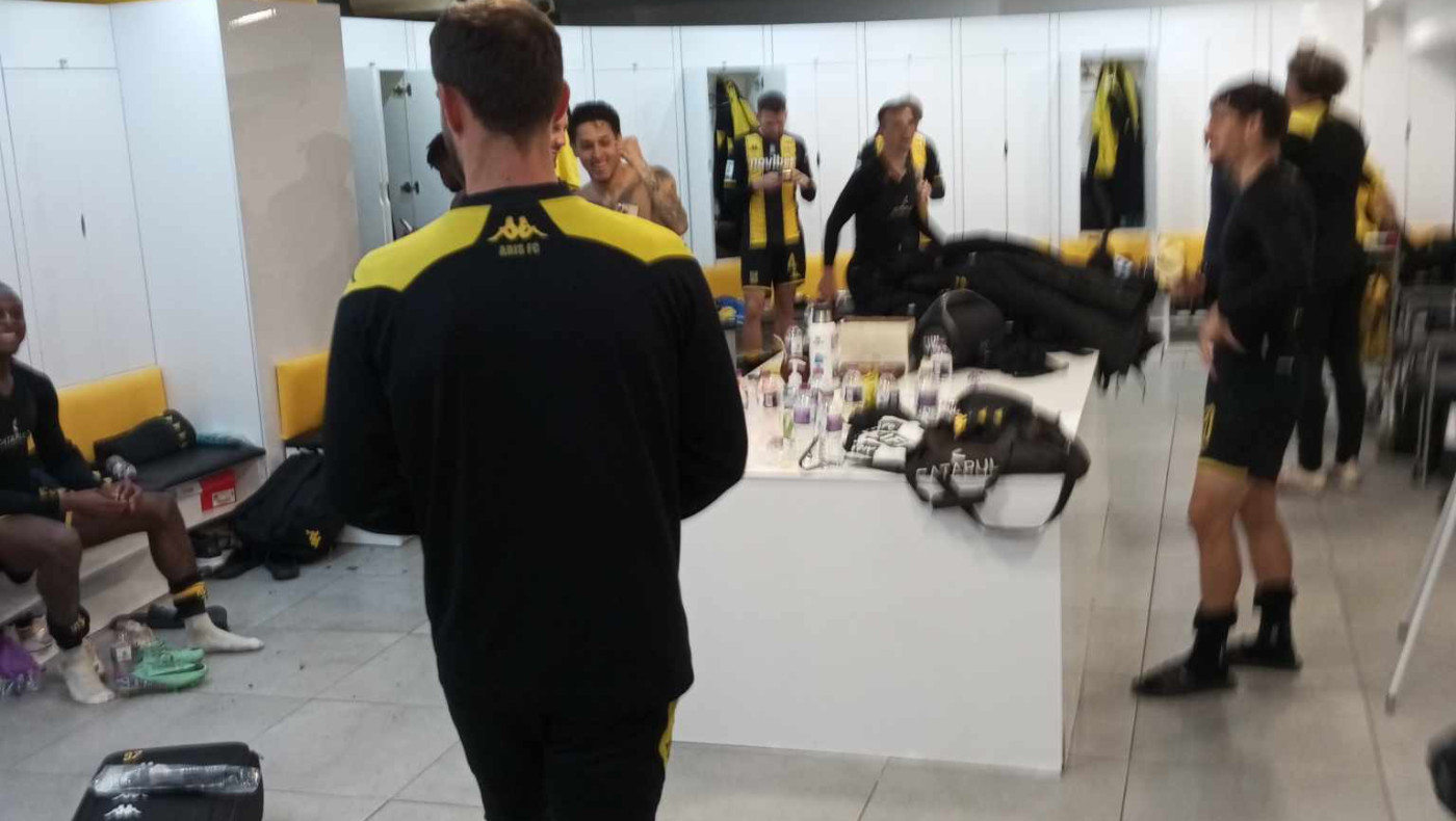 Χαμός στα αποδυτήρια του Άρη για τη νίκη κόντρα στον ΠΑΟΚ