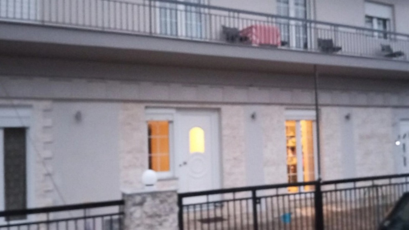 «Είδα τη μάνα να χτυπάει με μανία το παιδί της»: Συγκλονίζει αυτόπτης μάρτυρας για την παιδοκτονία στη Βέροια