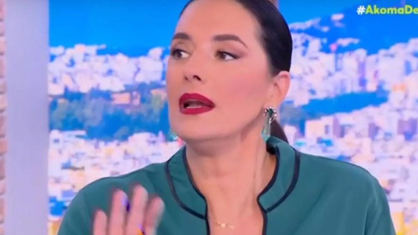 Έξαλλη η Νόνη Δούνια: «Ποτέ δεν τον έχω κάνει μπάνιο, τι λέτε;» (vid)