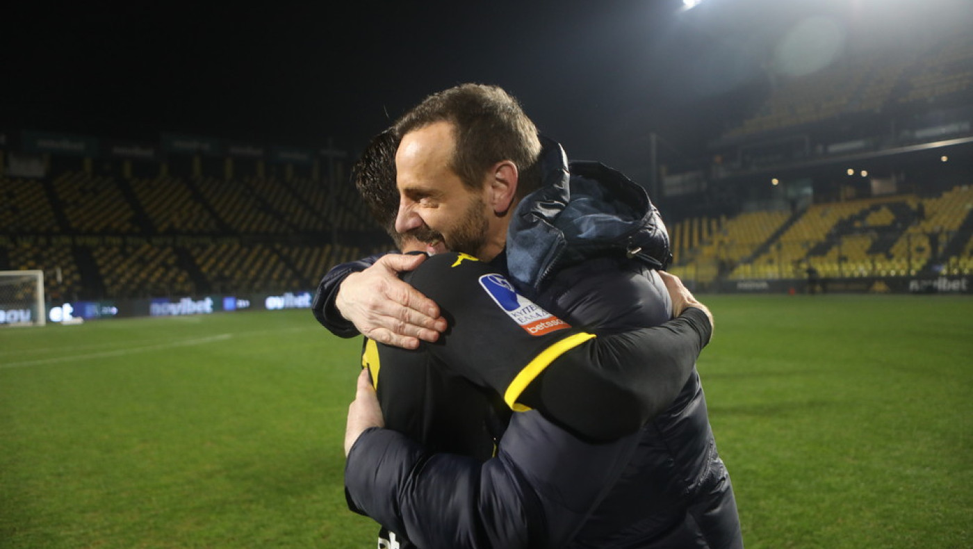 Μάντζιος: «Ντροπή να ξανασφυρίξει ο Νταμπάνοβιτς, να παραμείνει στον Άρη ο Κουέστα»