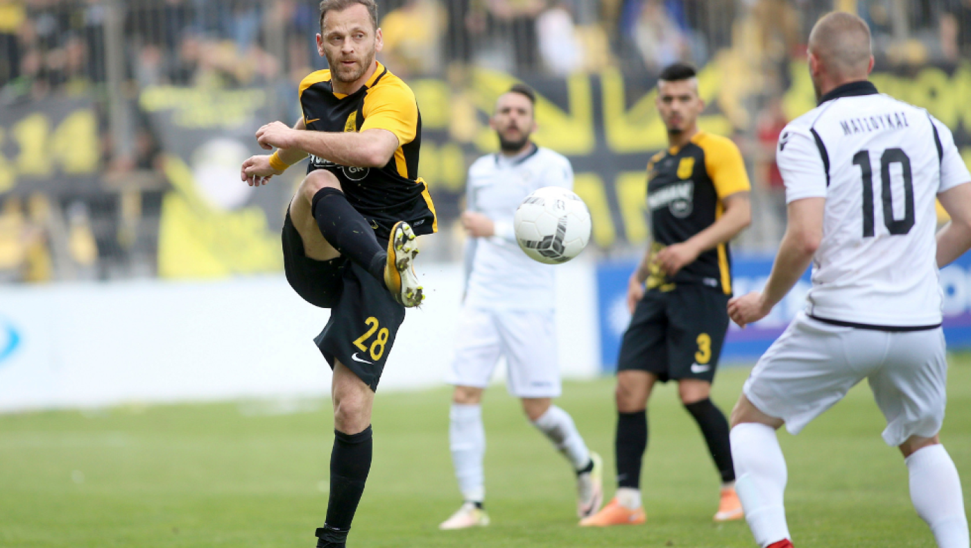 Καταγγελία Μπούρμπου κατά Super League