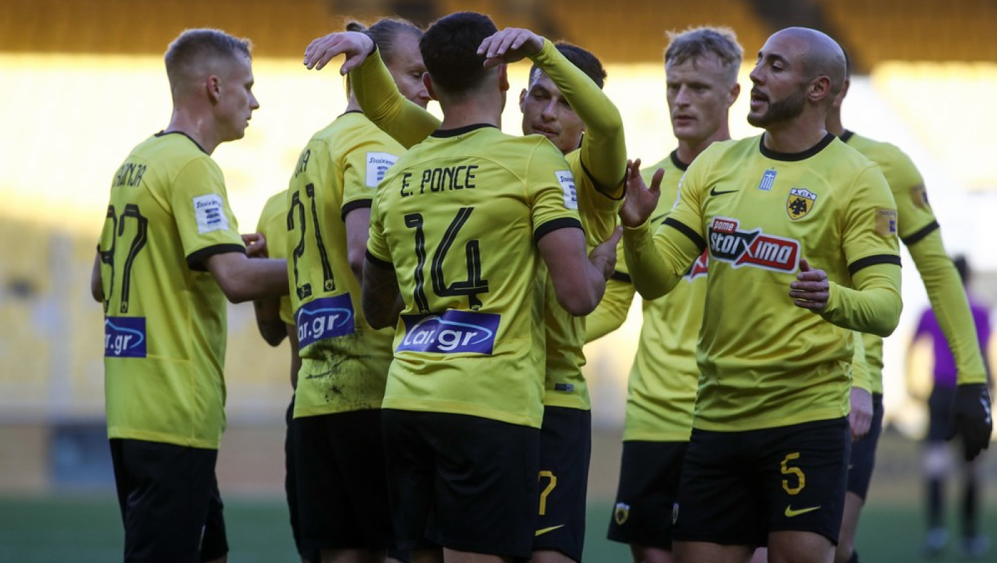 Γκολ η ΑΕΚ, φωνάζει για φάουλ στην αρχή της φάσης ο ΟΦΗ (vid)