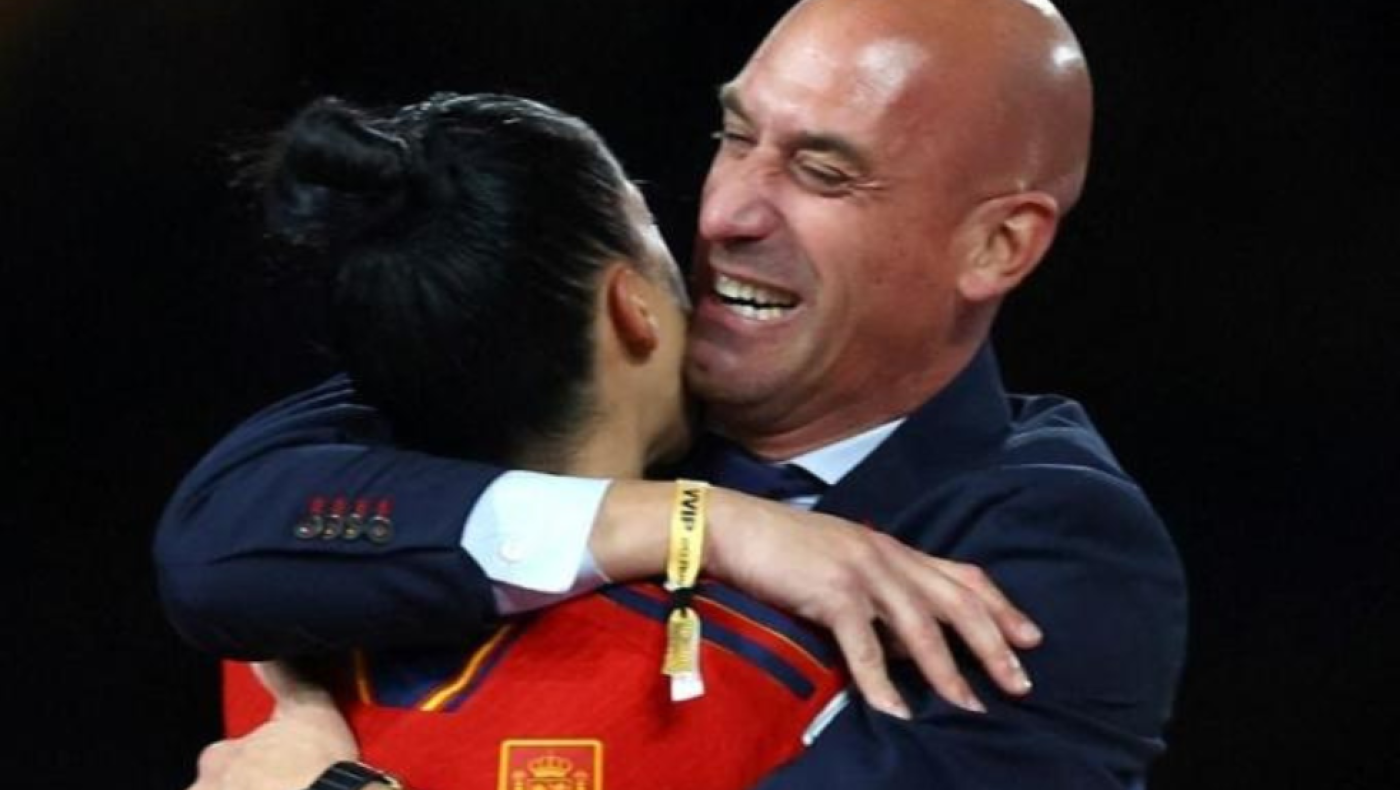 Ο Ρουμπιάλες παραπέμπεται σε δίκη για το φιλί στην Ερμόσο