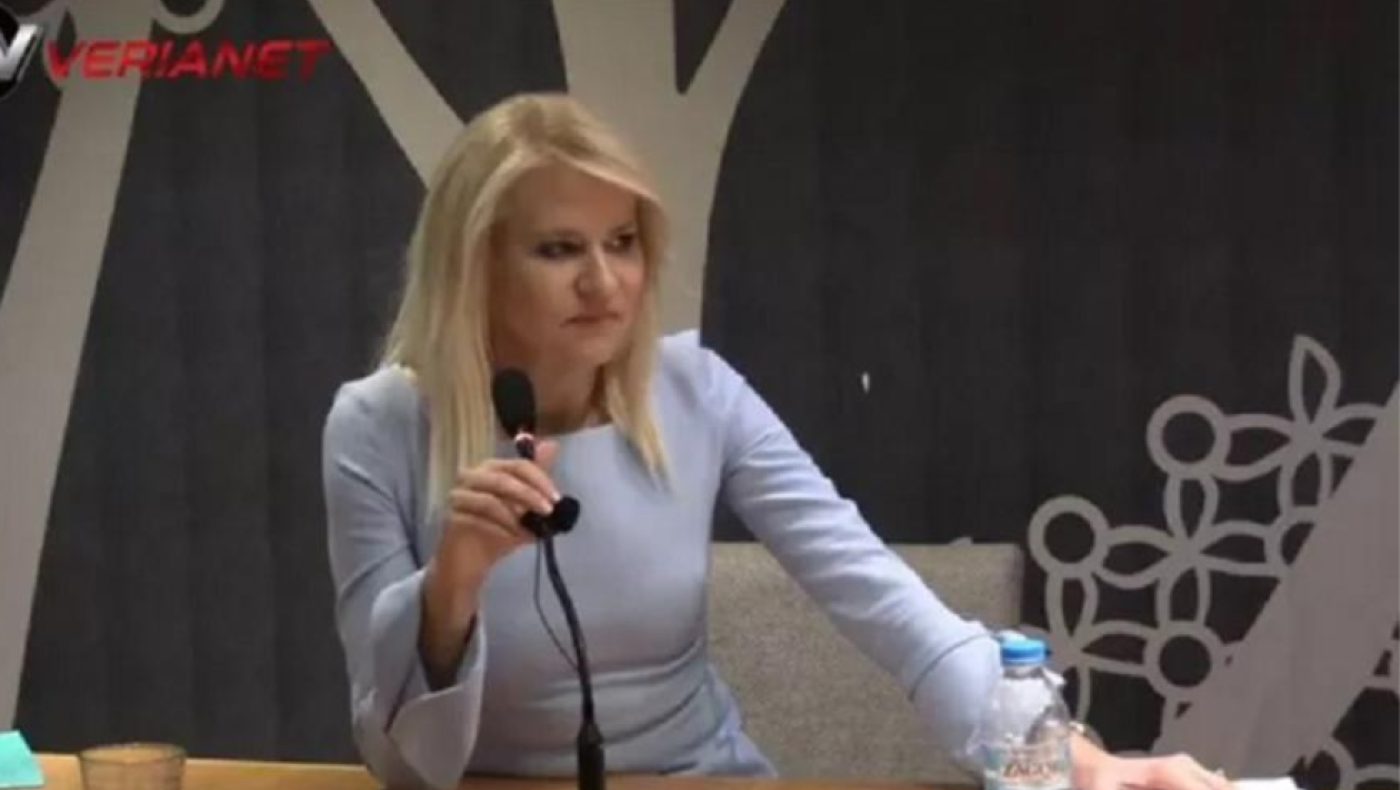 «Ξέφυγε» η Τζάκρη στην ομιλία της για τους αγρότες: «Κοινώς τον...ήπι@με!»