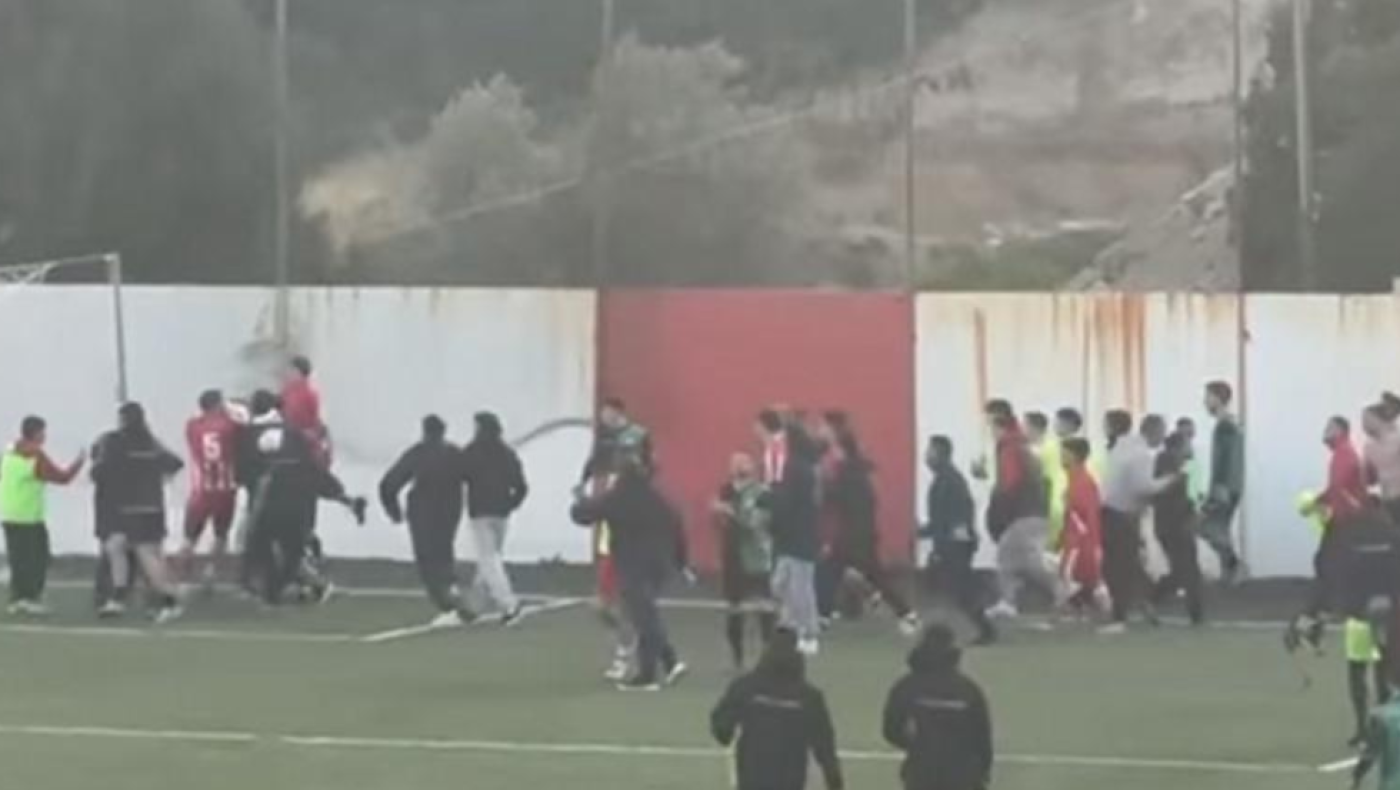 Θύελλα Ραφήνας: «Μας απειλούν για «φέρετρα» που μας ετοιμάζουν στη Ρόδο»