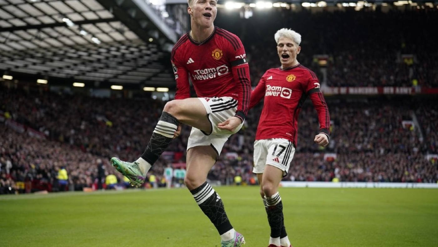 Ίντερ και Μάντσεστερ Γιουνάιτεντ σε διαπραγματεύσεις για τον δανεισμό του Χόιλουντ