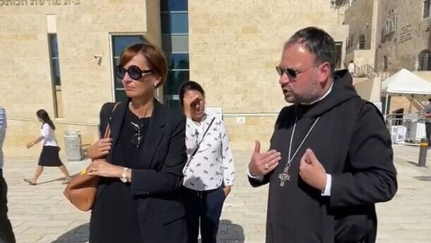 Ιερουσαλήμ: Ισραηλινοί έφτυσαν και έβρισαν χριστιανό ηγούμενο – Έντονες αντιδράσεις