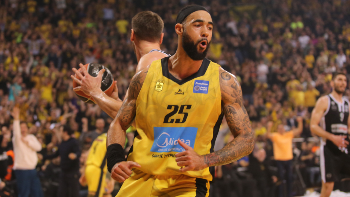 Χάρελ: «Περνάω εξαιρετικά, κάποιος να... πάρει τον ατζέντη μου»