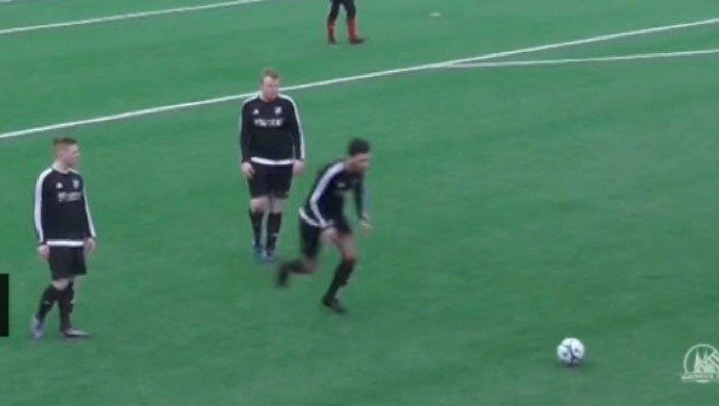 Απίστευτο γκολ από 70 μέτρα σε ερασιτεχνικό της Γερμανίας (video)