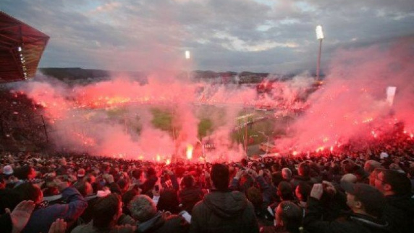 ΘΕΜΑ: Μόνο  ο ΠΑΟΚ  του  στερεί  τίτλους  (videos)