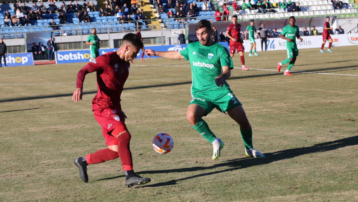 ΑΕΛ: «Μην δουν ως κολυμβητική πισίνα τη μεγάλη περιοχή μας»