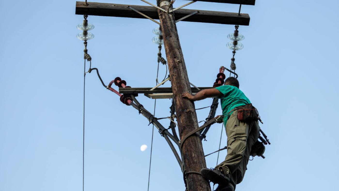 Χαλκιδική: Εναερίτης χτυπήθηκε από ρεύμα και νοσηλεύεται με πολλαπλά εγκαύματα