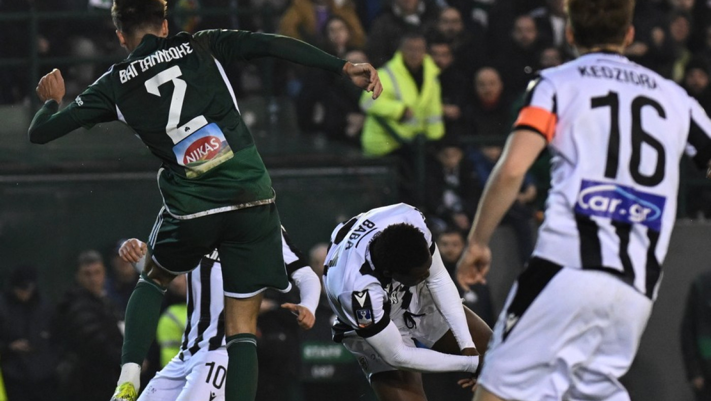 Αρχίατρος της Super League με αφορμή τον τραυματισμό του Μπάμπα: «Υπάρχει κίνδυνος να χαθεί μία ζωή, γιατί...»