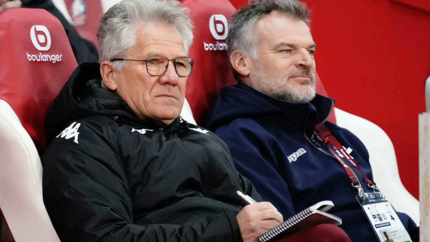 Μπόλονι σε δημοσιογράφο: «Κάνεις προκλητικές ερωτήσεις...αξίζεις ένα χαστούκι!»