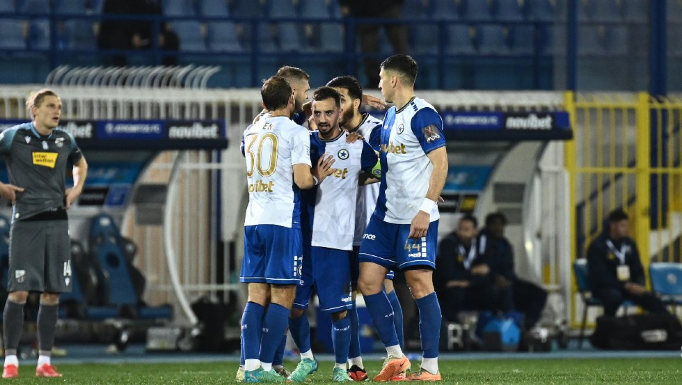 Πήρε το τρίποντο ο Ατρόμητος με 10 παίκτες - Στα πλέι οφ η Λαμία