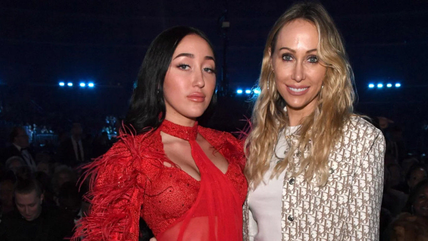 Η μητέρα της Μάιλι Σάιρους «έκλεψε» τον γαμπρό από την άλλη της κόρη!