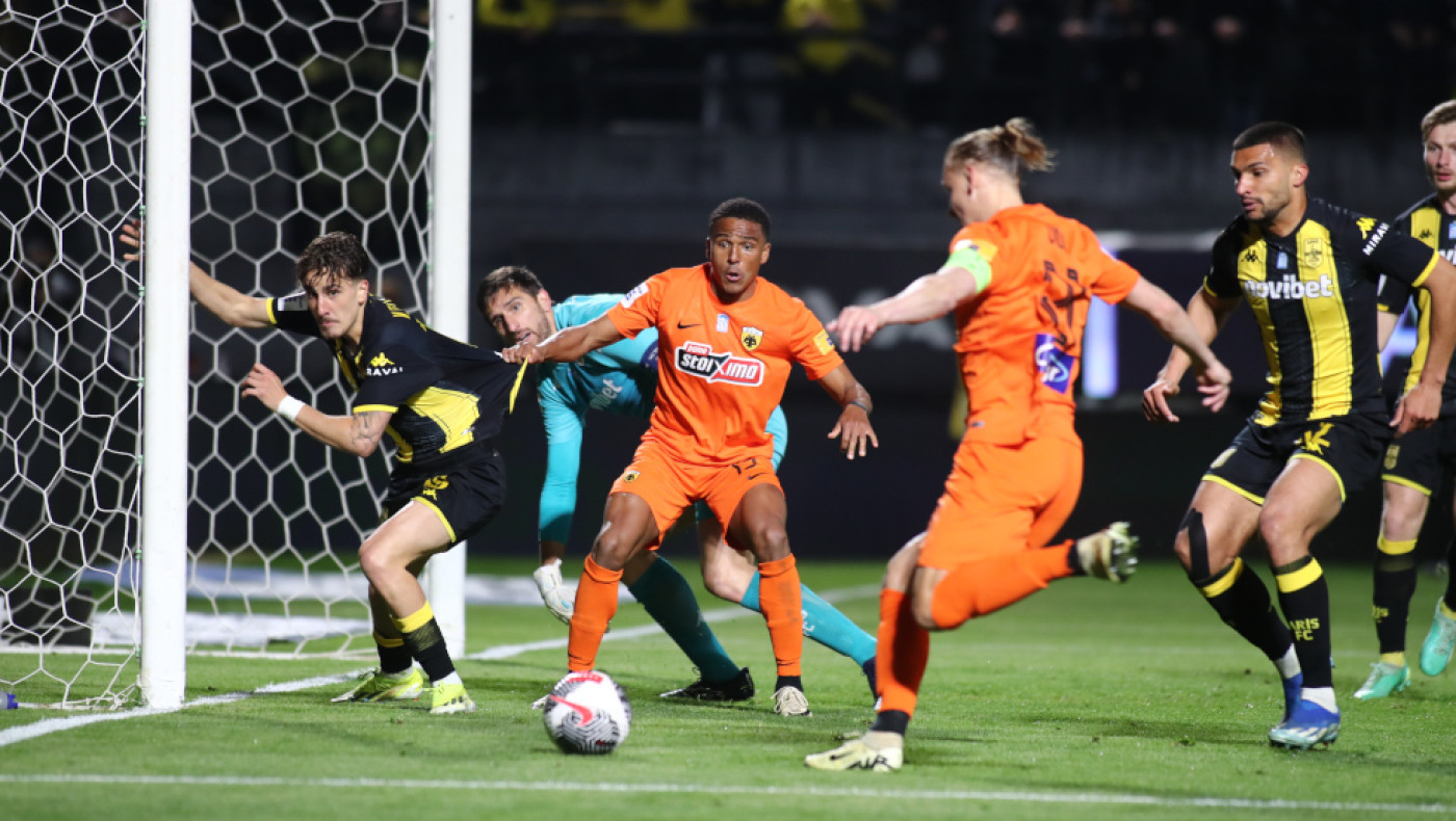 ΑΕΚ: Σκορπάει βαθμούς στα τελευταία λεπτά των αγώνων της