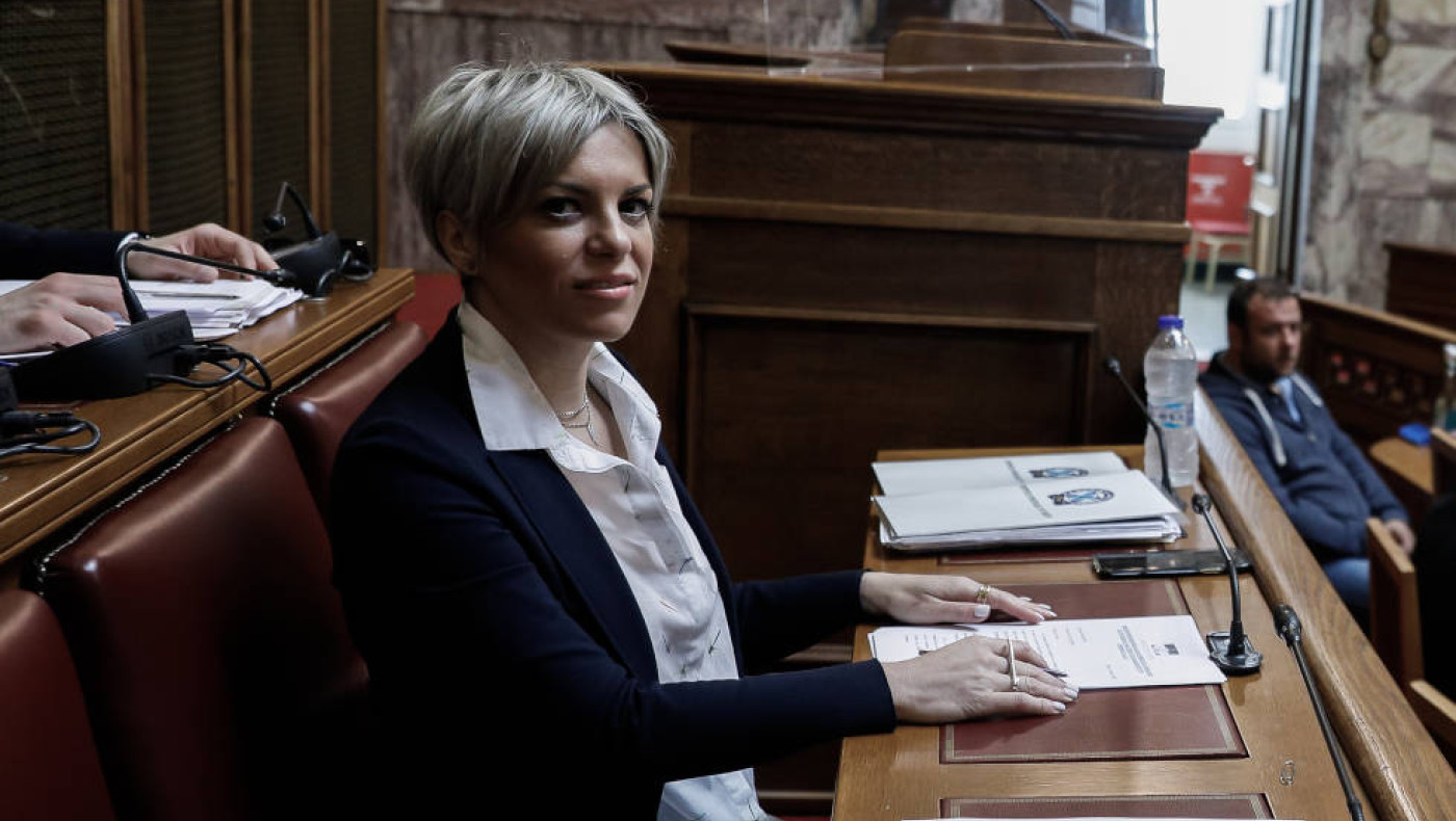 Σοφία Νικολάου: Άφησαν χειροβομβίδα έξω από το σπίτι της-Τι καταγγέλλει