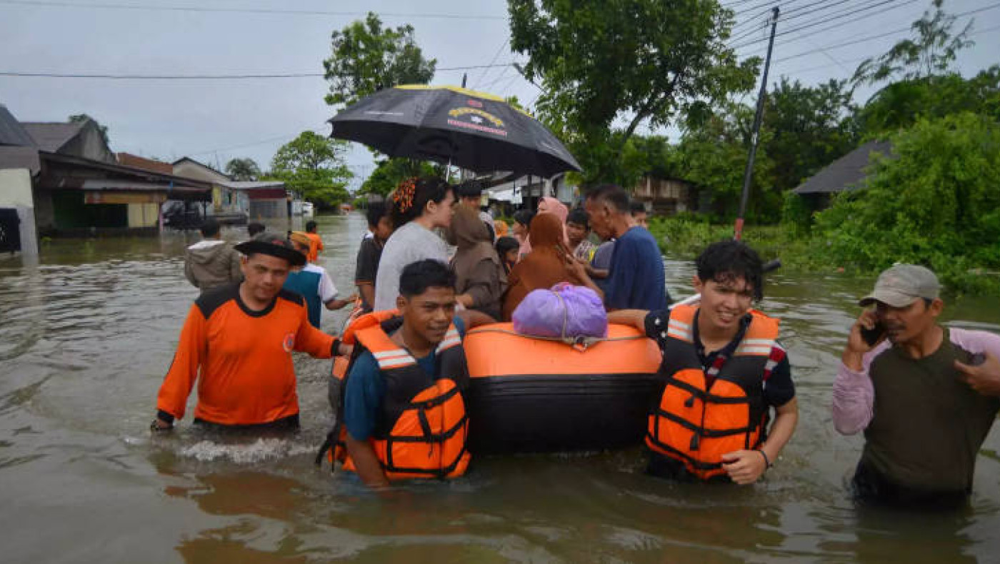 Ινδονησία: 19 νεκροί και 7 οι αγνοούμενοι από τις πλημμύρες στη Δυτική Σουμάτρα