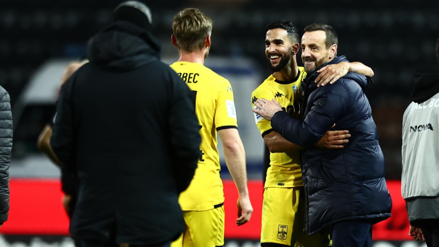 Άρης-Ομιλία Μάντζιου: «Δύο νίκες στα πλέι οφ, να τα δώσουμε όλα για τον μεγάλο στόχο»