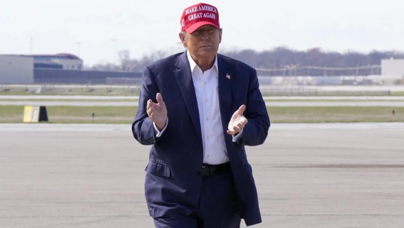 Τραμπ για Ζελένσκι: «Είναι ο καλύτερος πωλητής, έρχεται στις ΗΠΑ και φεύγει με 50-60 δισ.»