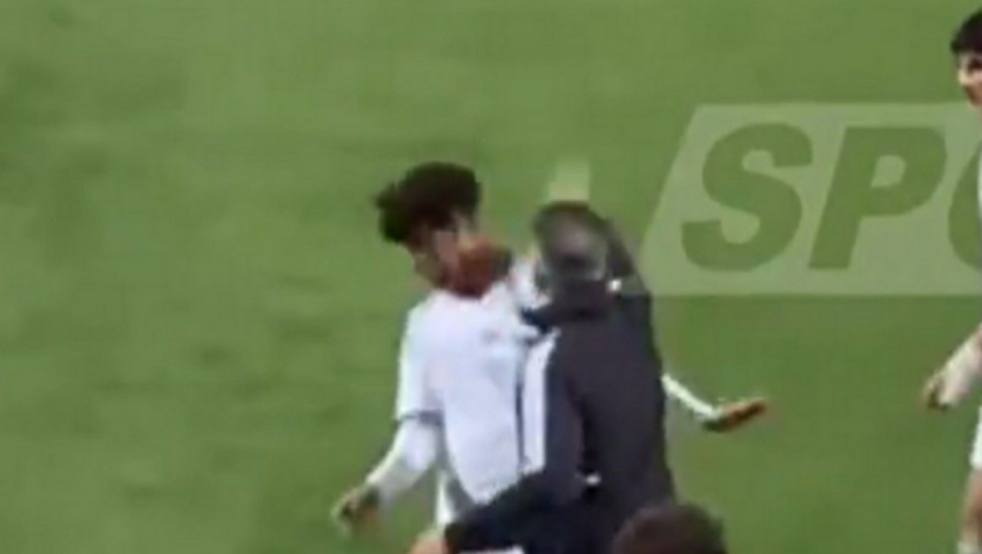 Σοκ: Ο προπονητής της Εθνικής Αλγερίας Κ20 χαστούκιζε τους παίκτες!