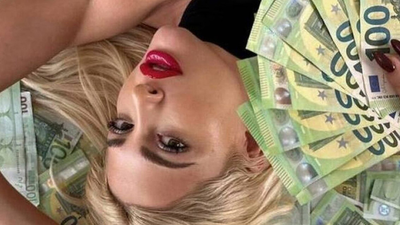 Ιωάννα Τούνη: «Βροχή» από σχόλια σε βίντεο της για επίδειξη χρημάτων