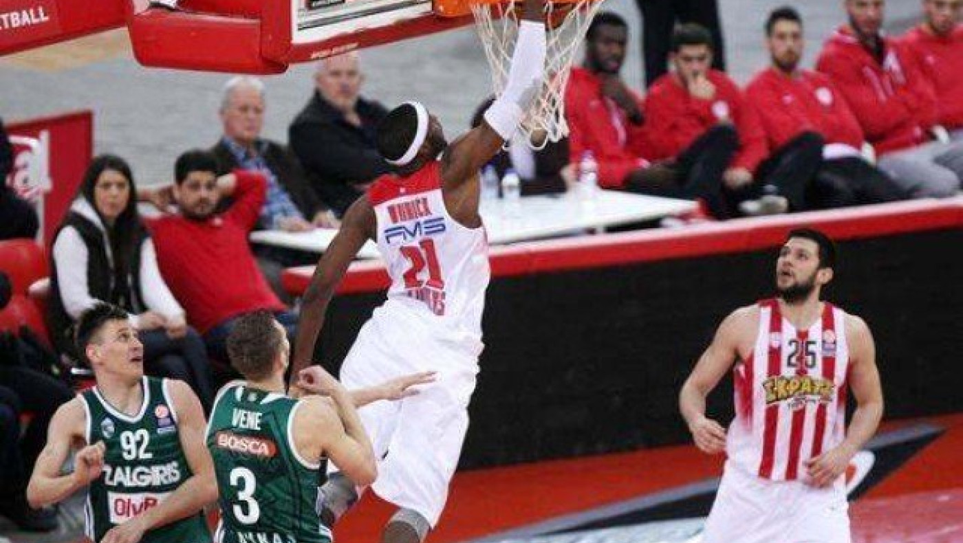 Με όπλο την άμυνα ο Ολυμπιακός  έκανε το πρώτο βήμα