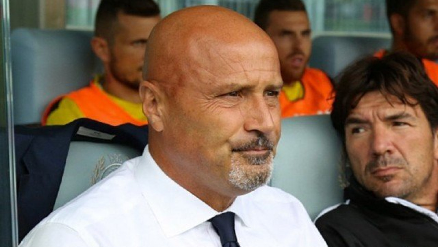 Τα «σύννεφα» υποβιβασμού έφεραν την απόλυση Κολαντουόνο