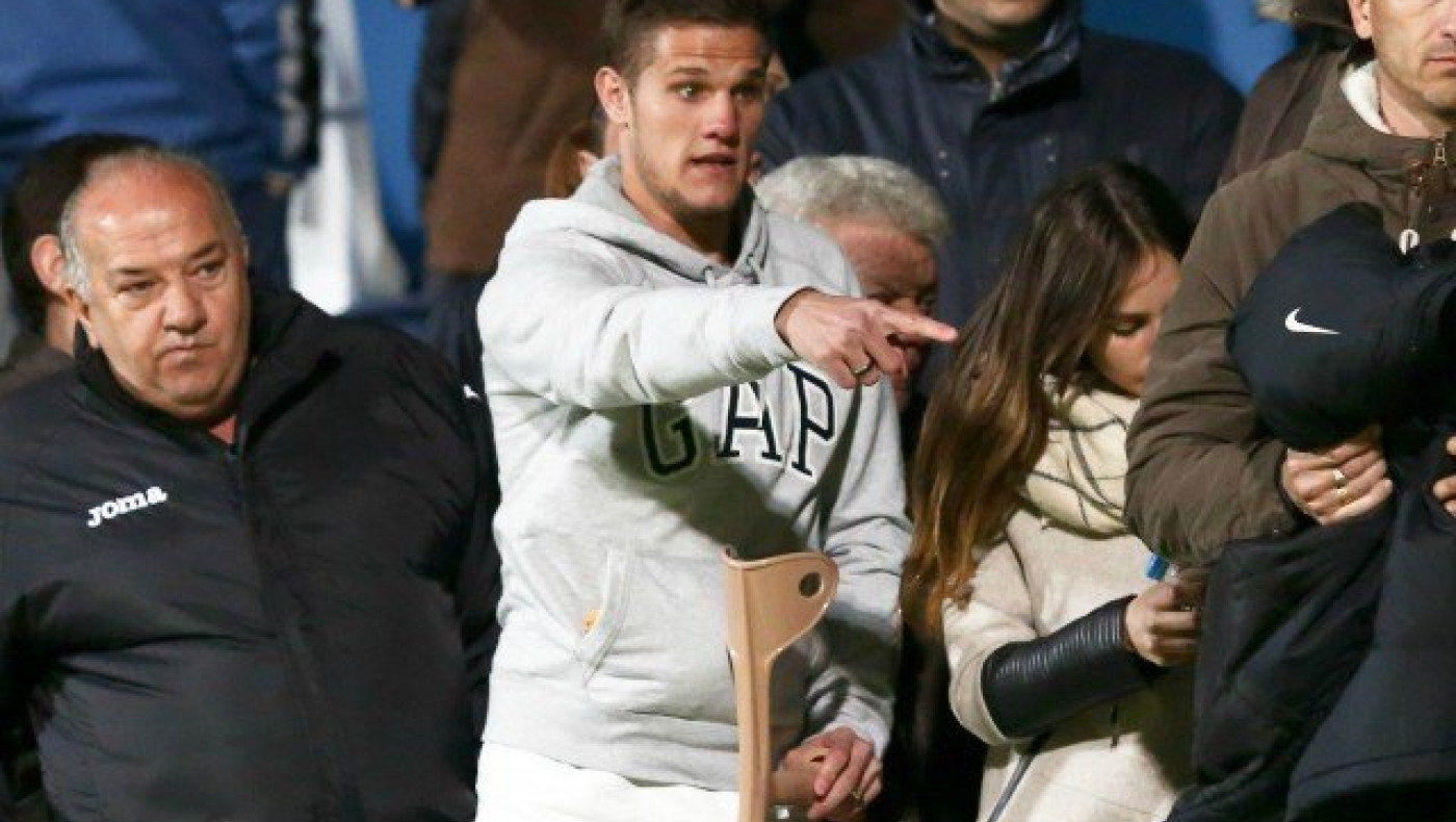 Στην Τρίπολη με πατερίτσες για να δει την ΑΕΚ ο Ζουκουλίνι! (pics)