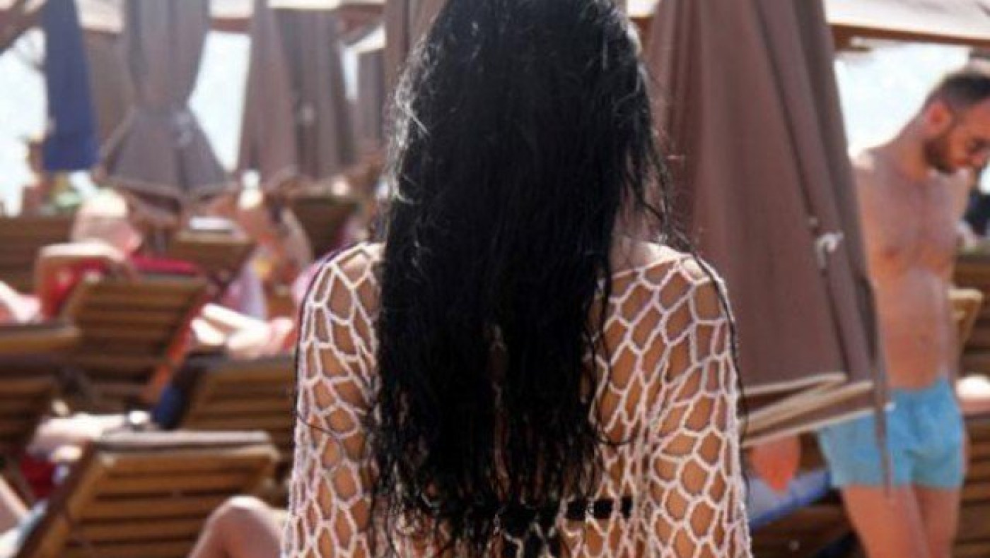 Σέξι Ελληνίδα:«Αν ο άντρας μου κάνει καλό σεξ,του φέρνω και παντόφλες»