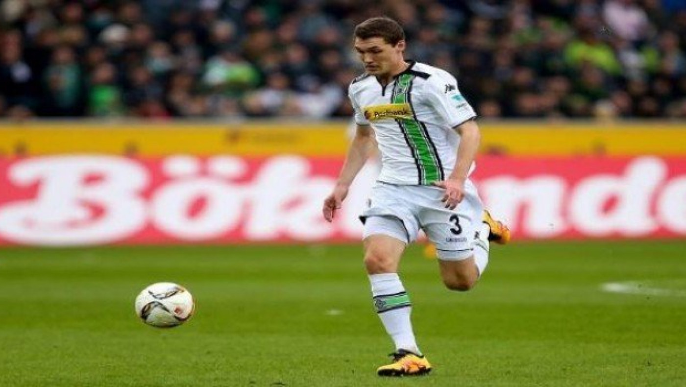 «Γλυκοκοιτάζει» τον Αντρέας Κρίστενσεν η Μπαρτσελόνα