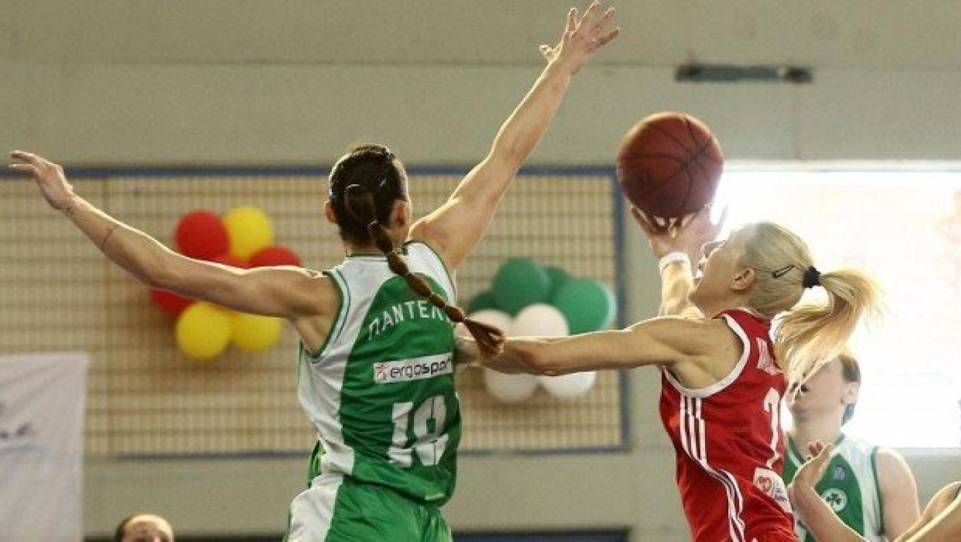 Το γύρισαν και στέφθηκαν Κυπελλούχες οι «ερυθρόλευκες»!