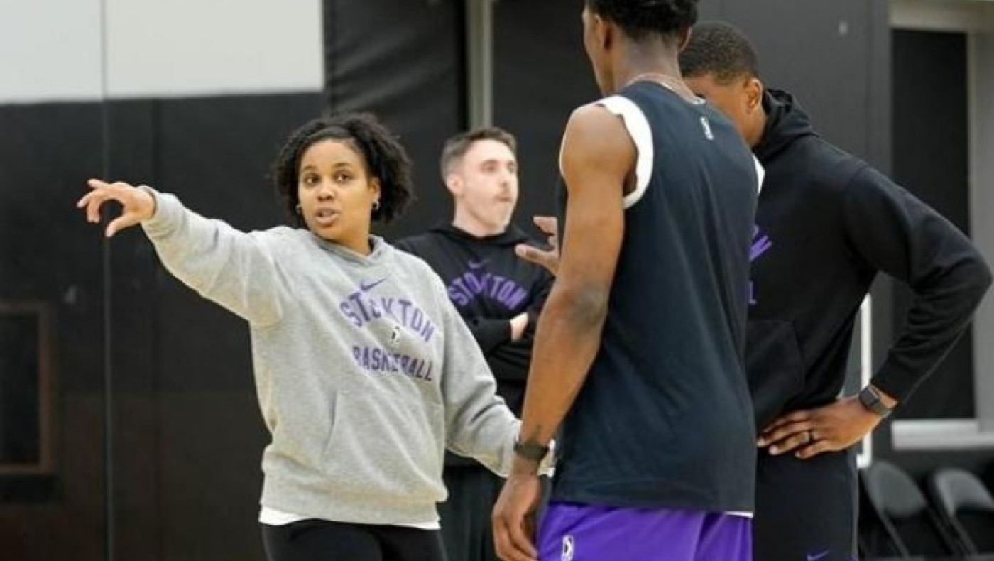 NBA: Οι Χόρνετς εξετάζουν την περίπτωση της Λίντσεϊ Χάρντινγκ για τον πάγκο της ομάδας