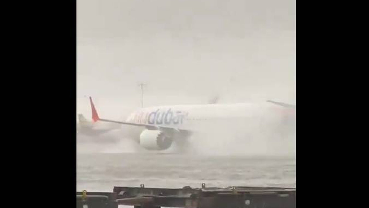 Κακοκαιρία στο Ντουμπάι: Η Emirates ανέστειλε το check-in των επιβατών