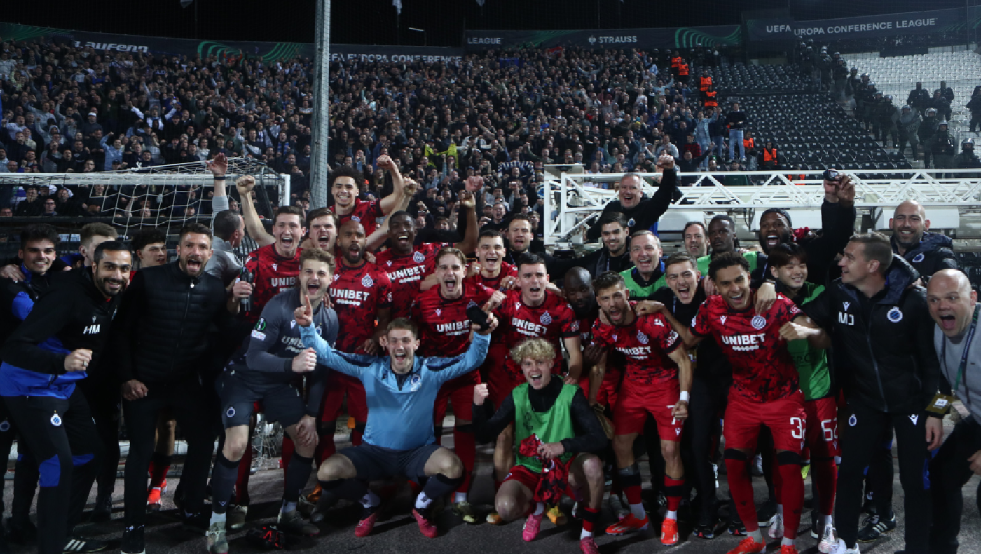 Το πάρτι των παικτών της Κλαμπ Μπριζ στα αποδυτήρια της Τούμπας με ελληνική μουσική