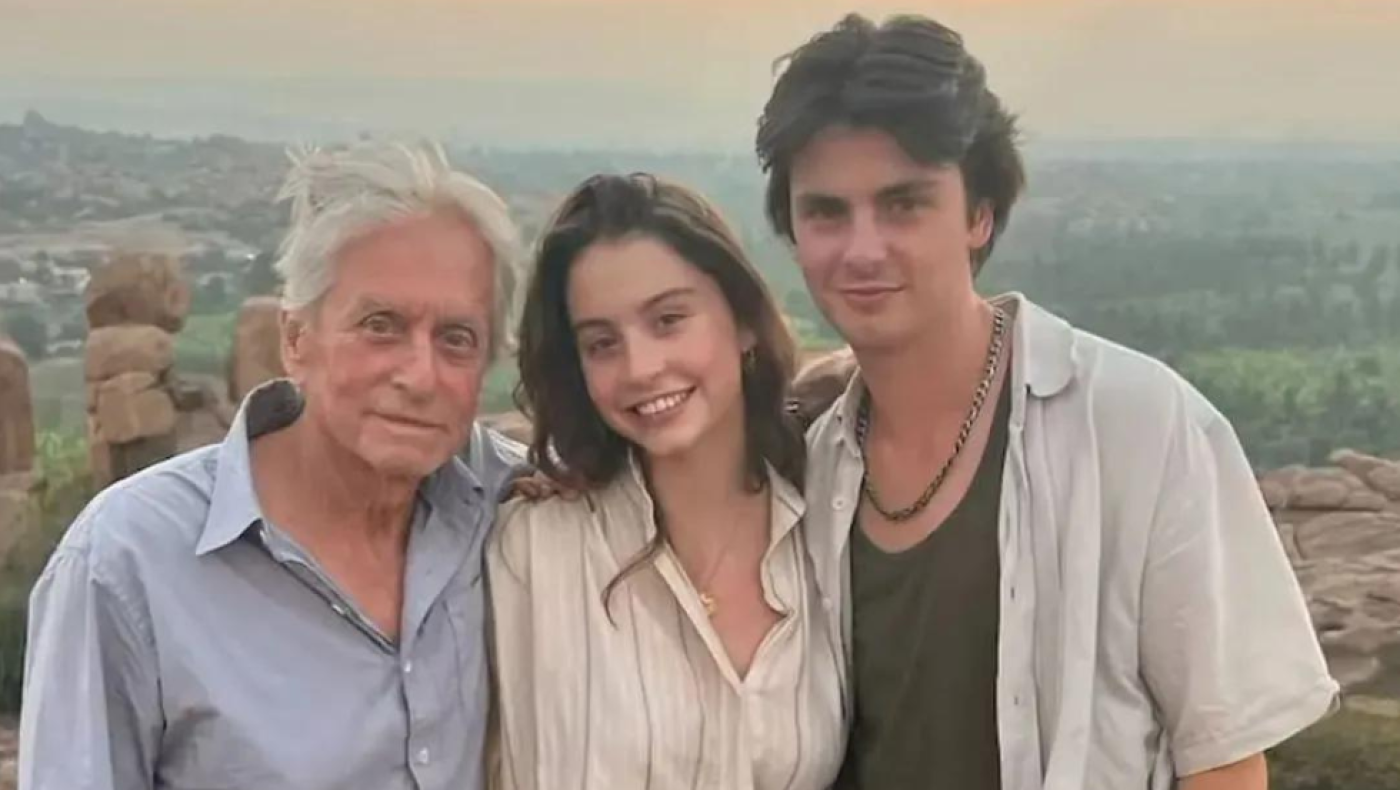 Μάικλ Ντάγκλας: Πήγα σε «Ημέρα Γονέων» στο κολλέγιο του παιδιού μου και με πέρασαν για τον... παππού