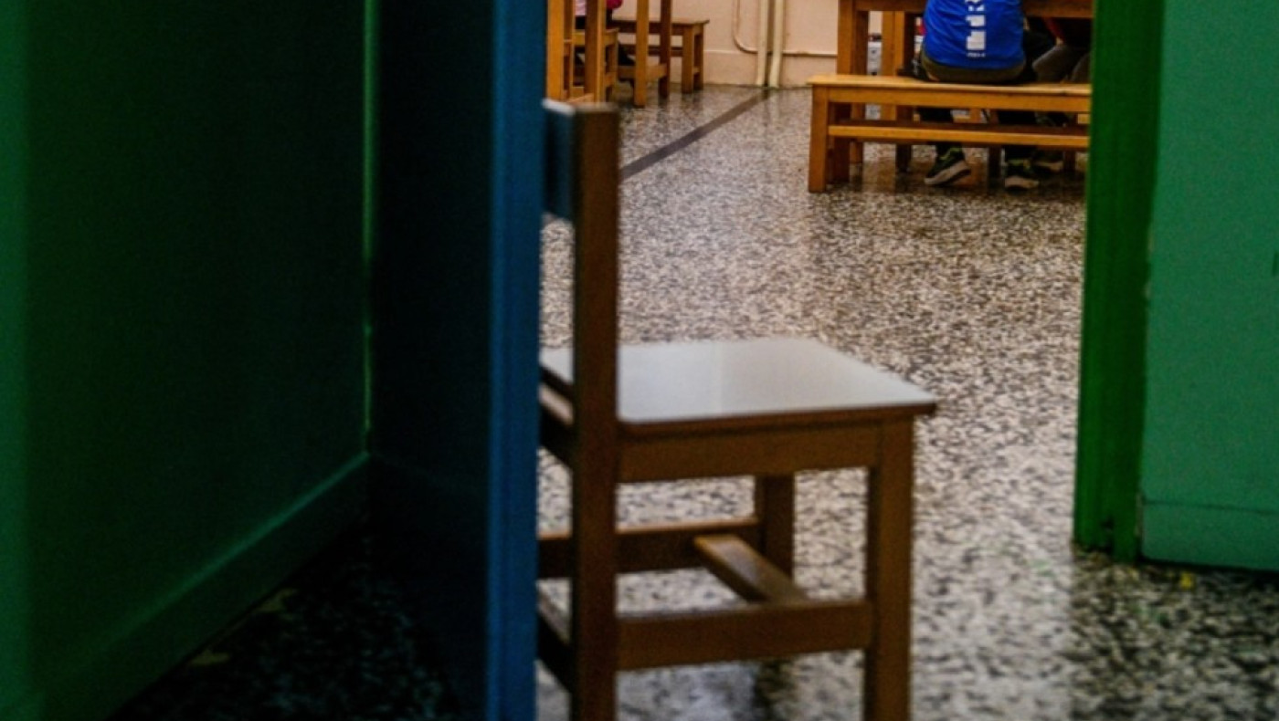 Θεσσαλονίκη: Καθαρίστρια κατηγορείται ότι φωτογράφησε νήπιο στις τουαλέτες σχολείου