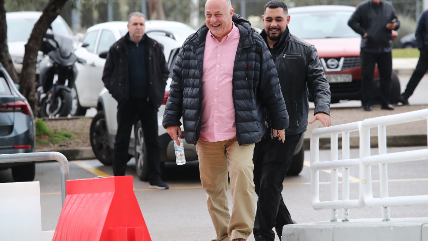 ΝΠΣ Βόλος: Μοιράζει αρνιά σε άπορες οικογένειες ο Αχιλλέας Μπέος