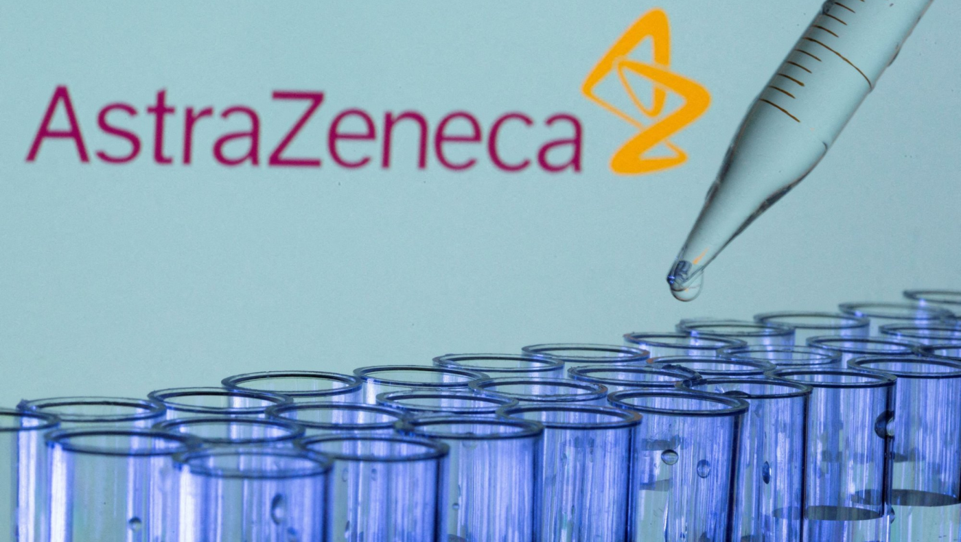 AstraZeneca: Μηνύσεις μετά την αποκάλυψη για σπάνιες παρενέργειες του εμβολίου