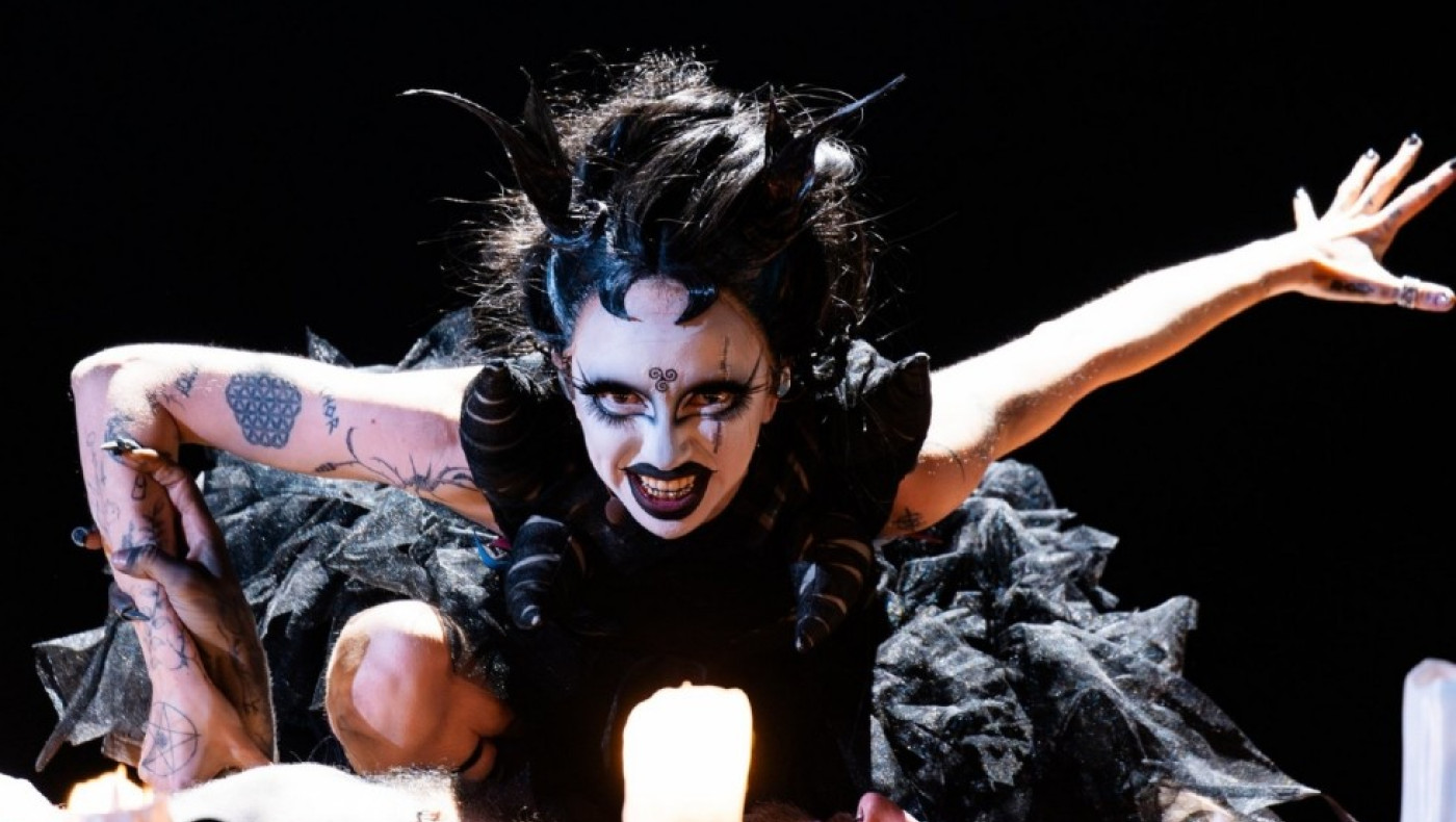 Eurovision 2024: Η Ιρλανδία τρόμαξε-Ξόρκια, πεντάλφα και κέρατα στη σκηνή