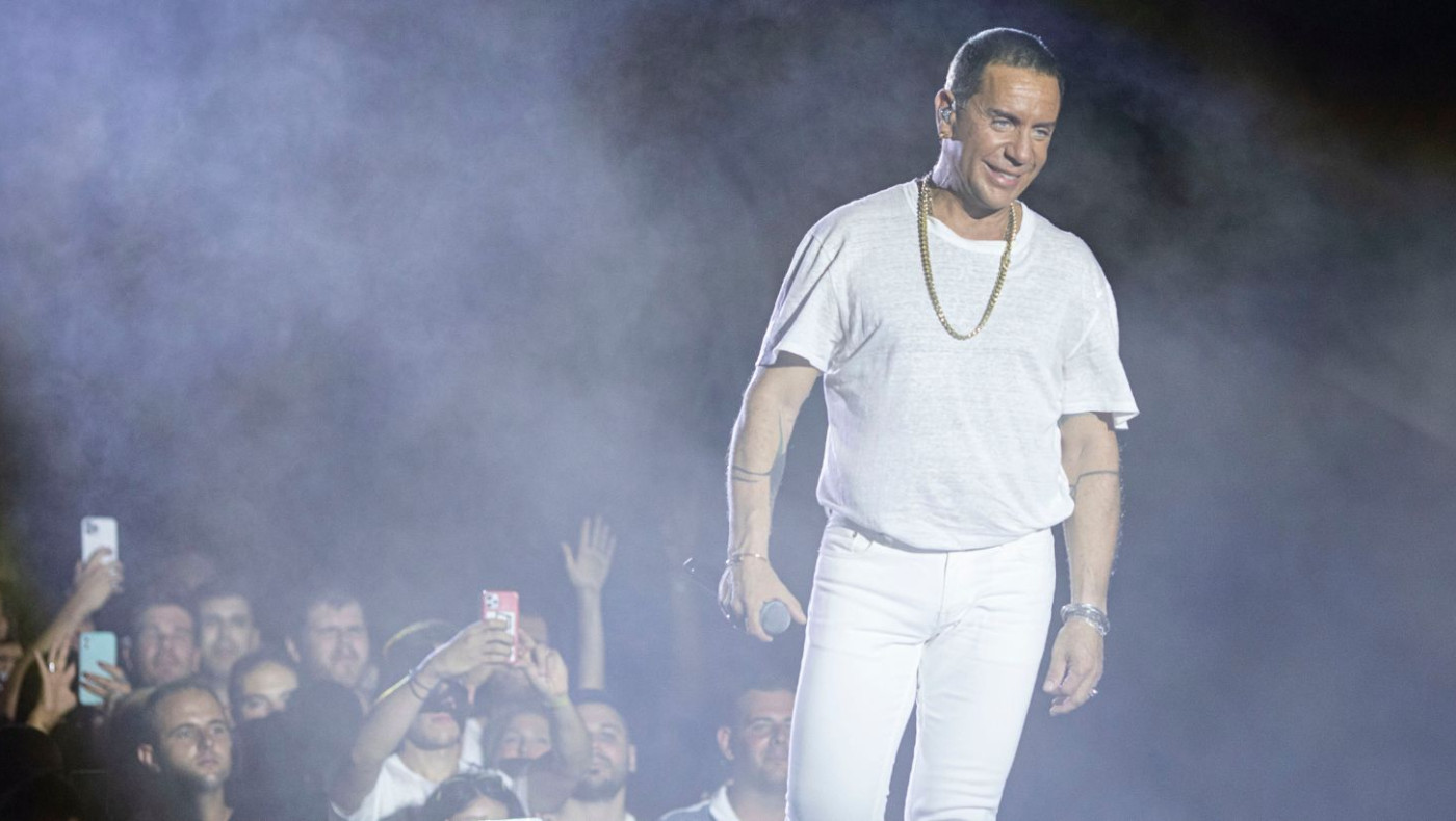 Γιώργος Μαζωνάκης: Τον παρακολουθούσαν μέσα στο σπίτι του!