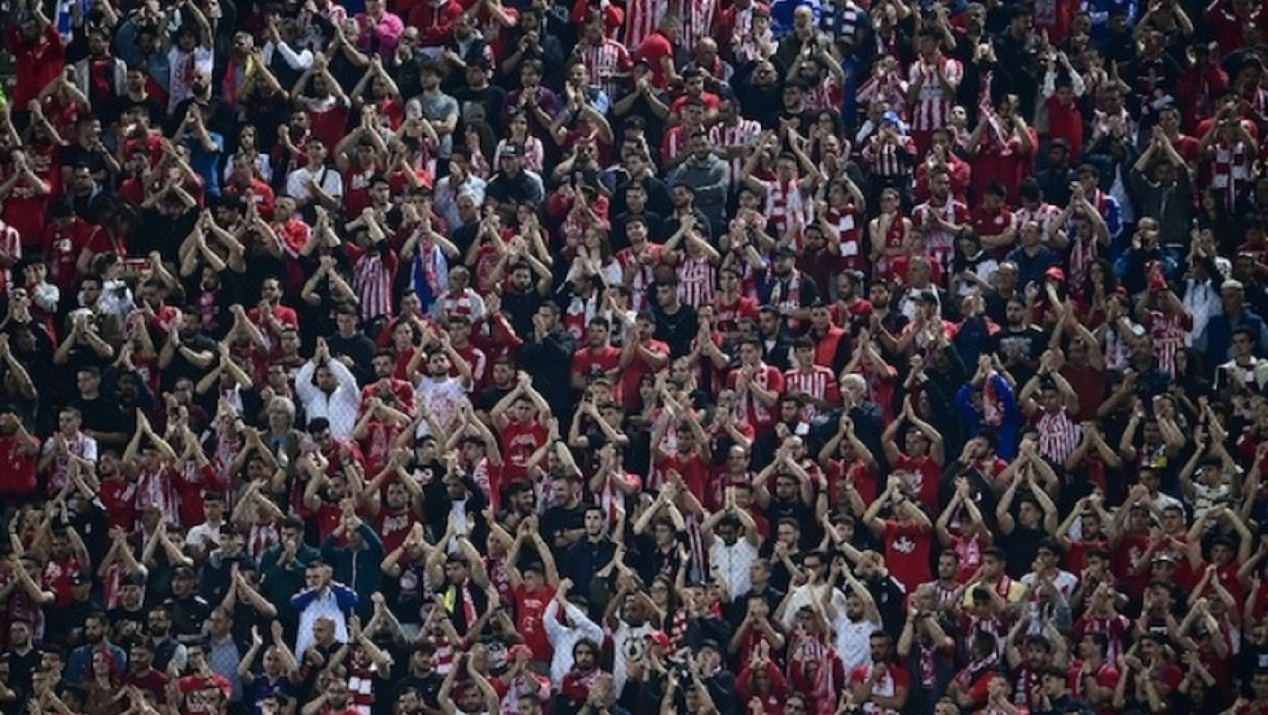 Θύρα 7 ζήτησε από κάθε οπαδό που θα βρεθεί στο γήπεδο κόντρα στην Άστον Βίλα να έχει ένα κασκόλ μαζί του