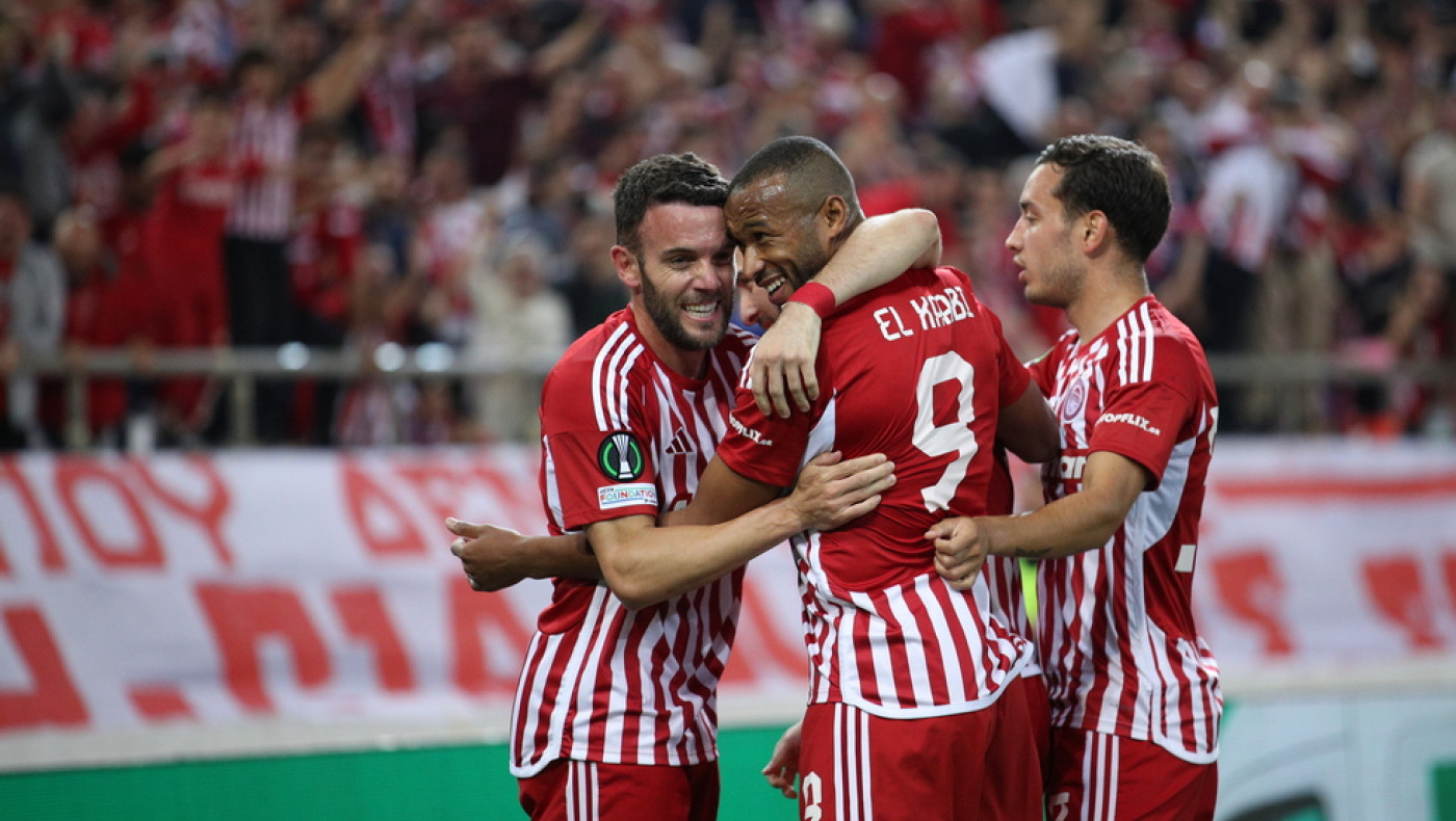 ΤΡΟΜΕΡΟΣ Ολυμπιακός, κέρδισε ξανά τη Βίλα και είναι στον τελικό του Κόνφερενς Λιγκ