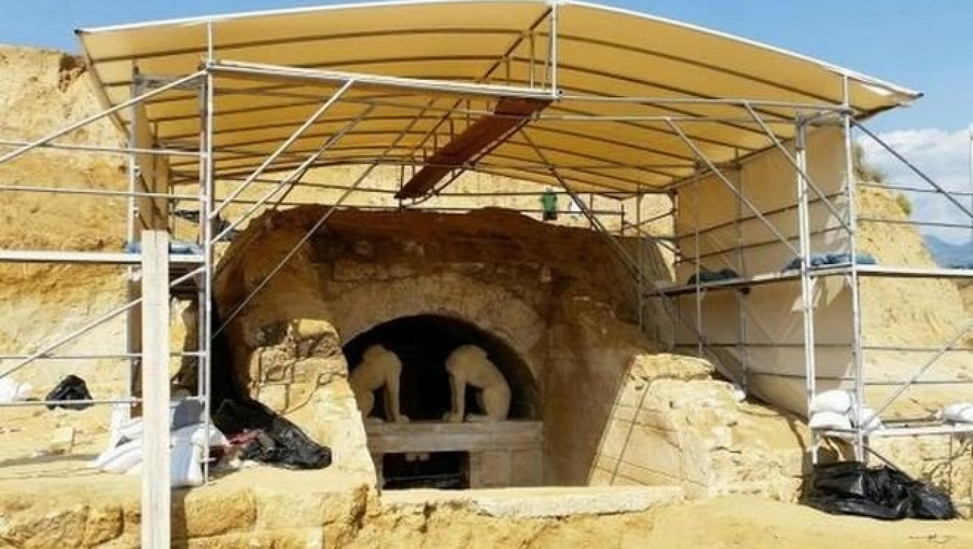 Δείτε νέες φωτογραφίες από τα ευρήματα της Αμφίπολης (pics)